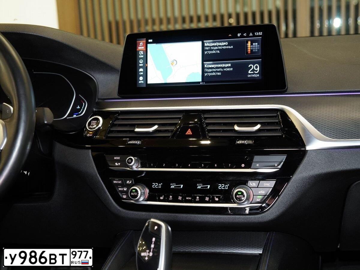 Фото автомобиля BMW 520D XDRIVE, 2021 — госномер Р666СВ47. Цвет: ЧЕРНЫЙ