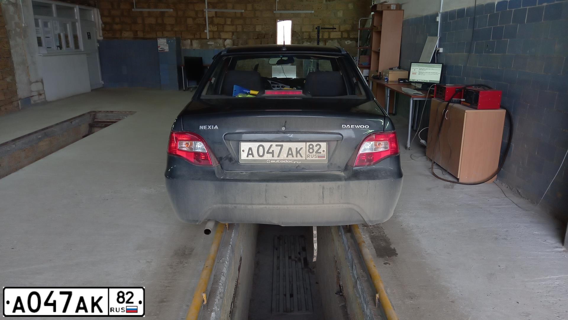 Фото автомобиля DAEWOO NEXIA, 2013. Цвет: Бледно-Черный