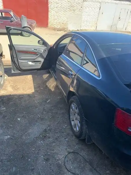 Фото автомобиля AUDI A6, 2006 — госномер А245СХ790. Цвет: ЧЕРНЫЙ