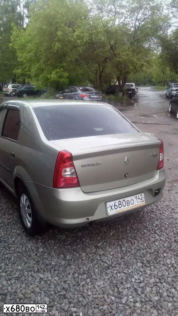 Фото автомобиля RENAULT LOGAN, 2011 — госномер Х680ВО142. Цвет: БЕЖЕВЫЙ