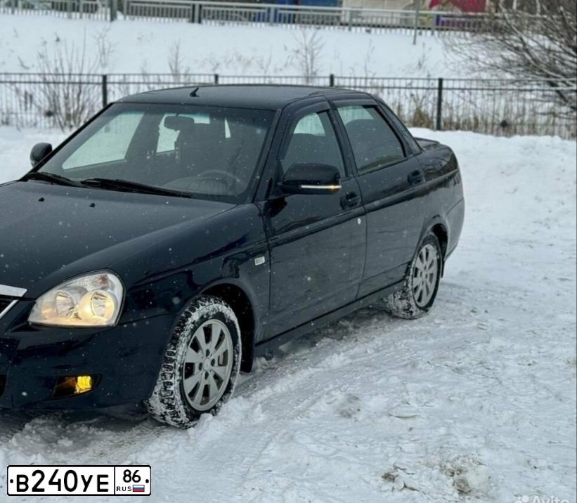 Фото автомобиля LADA 2170 PRIORA, 2012 — госномер С660КР40. Цвет: СИНЕ-ЧЕРНЫЙ