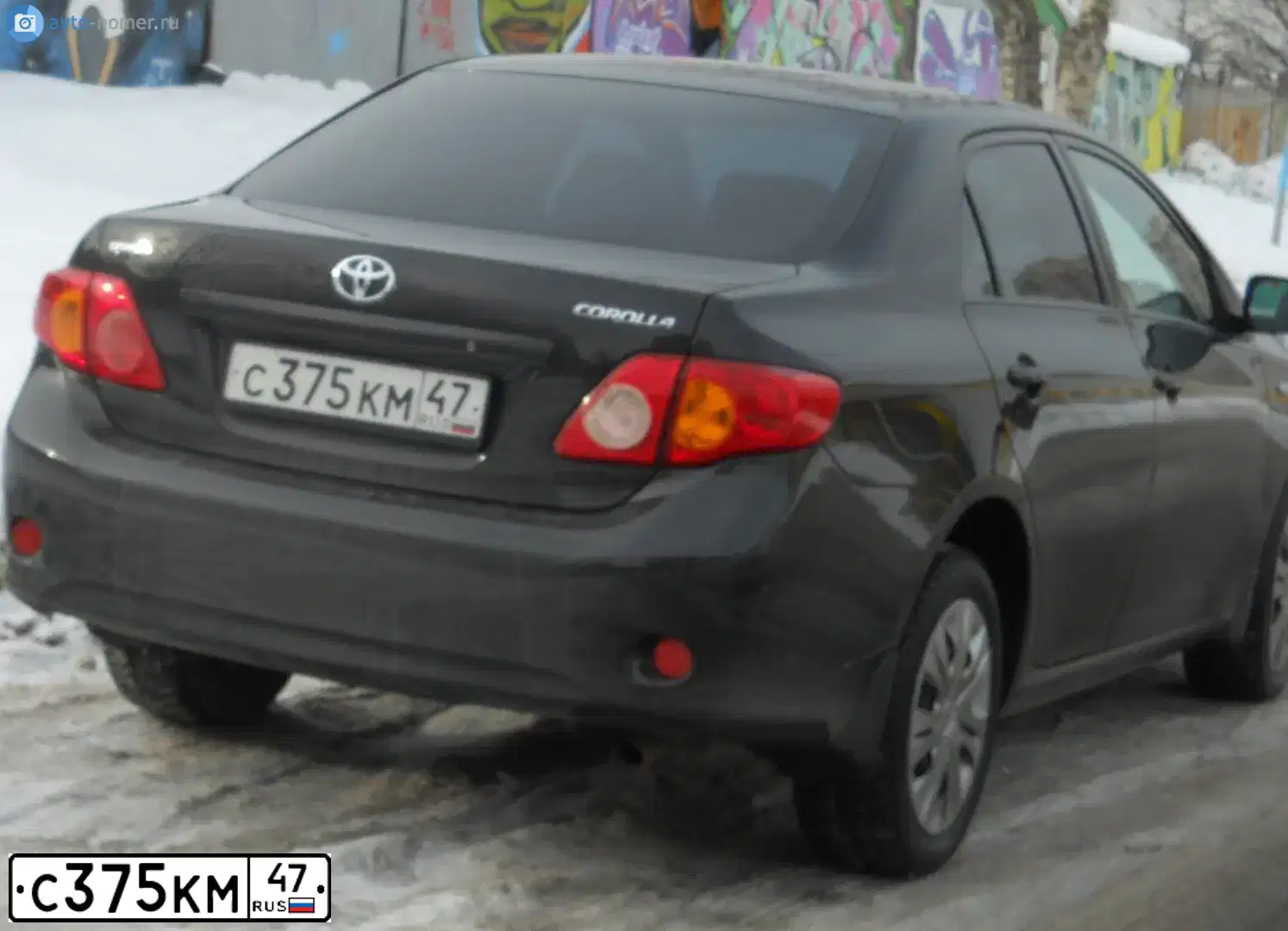 Фото автомобиля TOYOTA COROLLA, 2007 — госномер О387РВ47. Цвет: ЧЕРНЫЙ