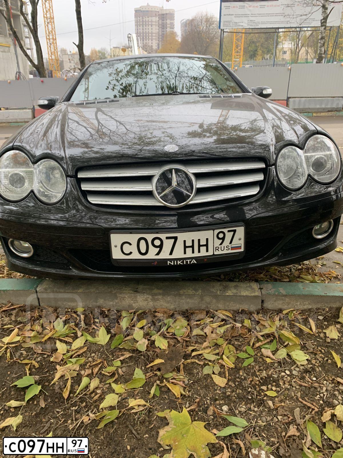 Фото автомобиля MERCEDES SL-KLASSE, 2006 — госномер С097НН97. Цвет: ЧЕРНЫЙ