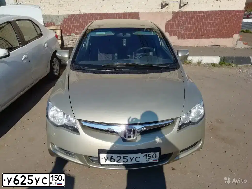 Фото автомобиля HONDA CIVIC, 2008 — госномер В793КТ799. Цвет: СЕРО-ЗОЛОТИСТЫЙ