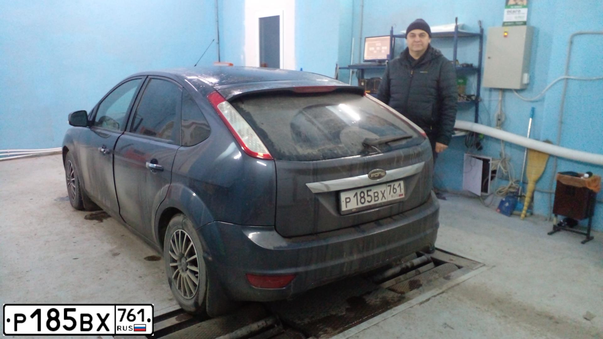 Фото автомобиля FORD FOCUS, 2008 — госномер К238ЕУ180. Цвет: ТЕМНО-СЕРЫЙ
