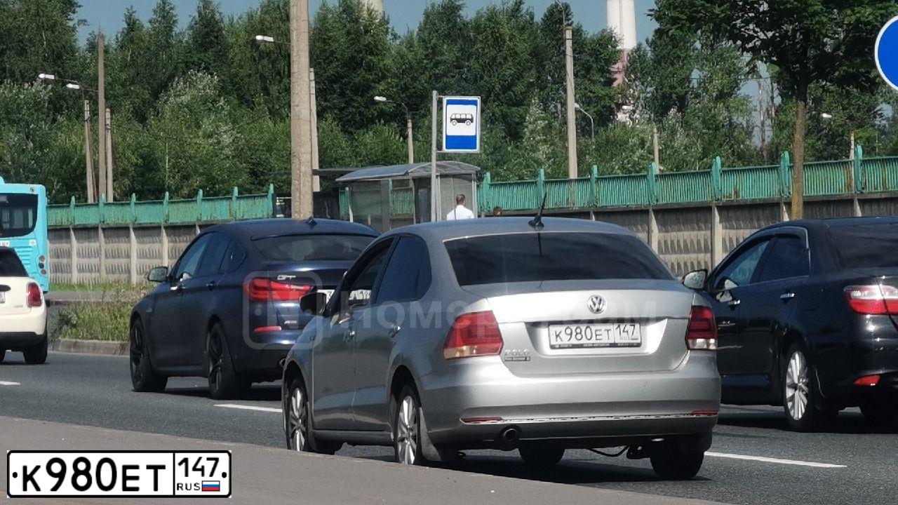 Фото автомобиля VOLKSWAGEN POLO, 2018 — госномер К980ЕТ147. Цвет: Серебристый
