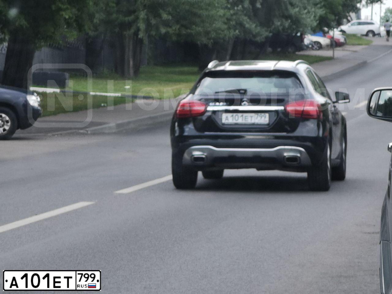 Фото автомобиля MERCEDES GLA-KLASSE, 2018 — госномер А101ЕТ799. Цвет: ЧЕРНЫЙ
