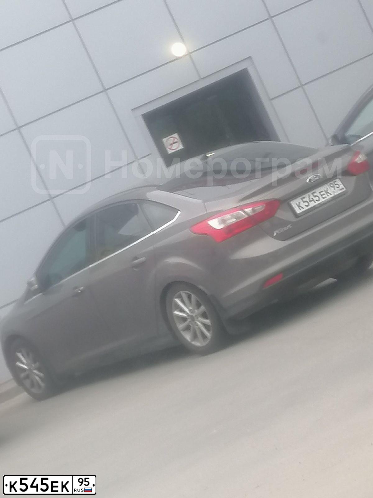 Фото автомобиля FORD FOCUS, 2011 — госномер У723МТ47. Цвет: СЕРО-КОРИЧНЕВЫЙ