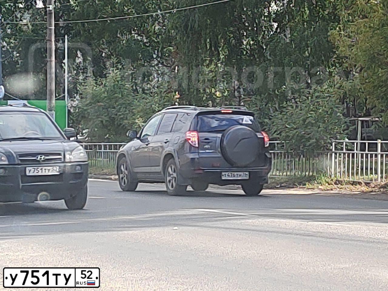 Фото автомобиля HYUNDAI TUCSON, 2008 — госномер У751ТУ52. Цвет: Темно-зеленый