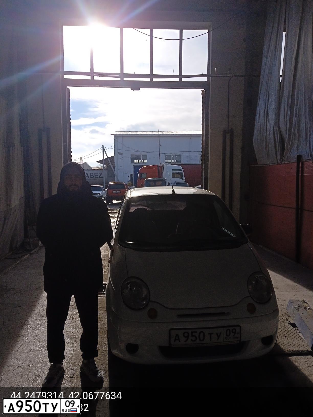 Фото автомобиля DAEWOO MATIZ, 2008 — госномер К615ОТ26. Цвет: Белый