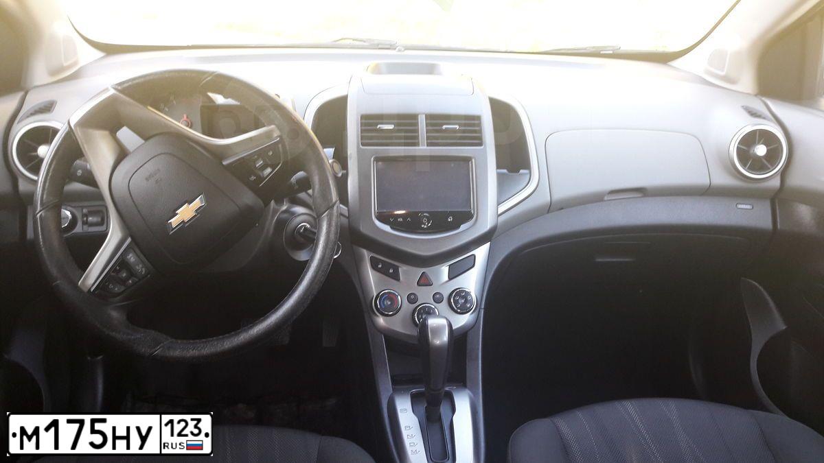 Фото автомобиля CHEVROLET AVEO, 2014 — госномер К629ВУ193. Цвет: Белый