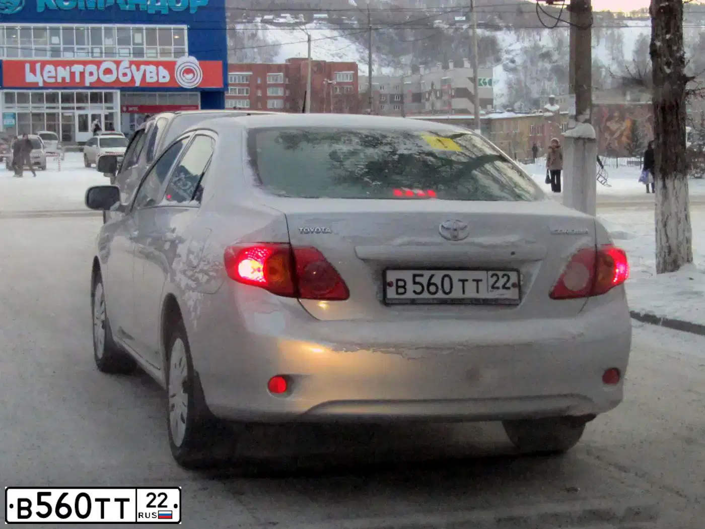 Фото автомобиля TOYOTA COROLLA, 2006 — госномер У314КЕ138