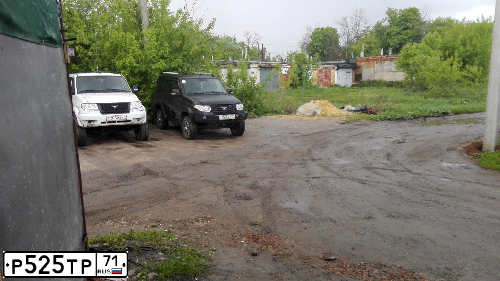 Фото автомобиля UAZ 3163 PATRIOT, 2015 — госномер Р525ТР71. Цвет: АВАНТЮРИН МЕТАЛЛИК
