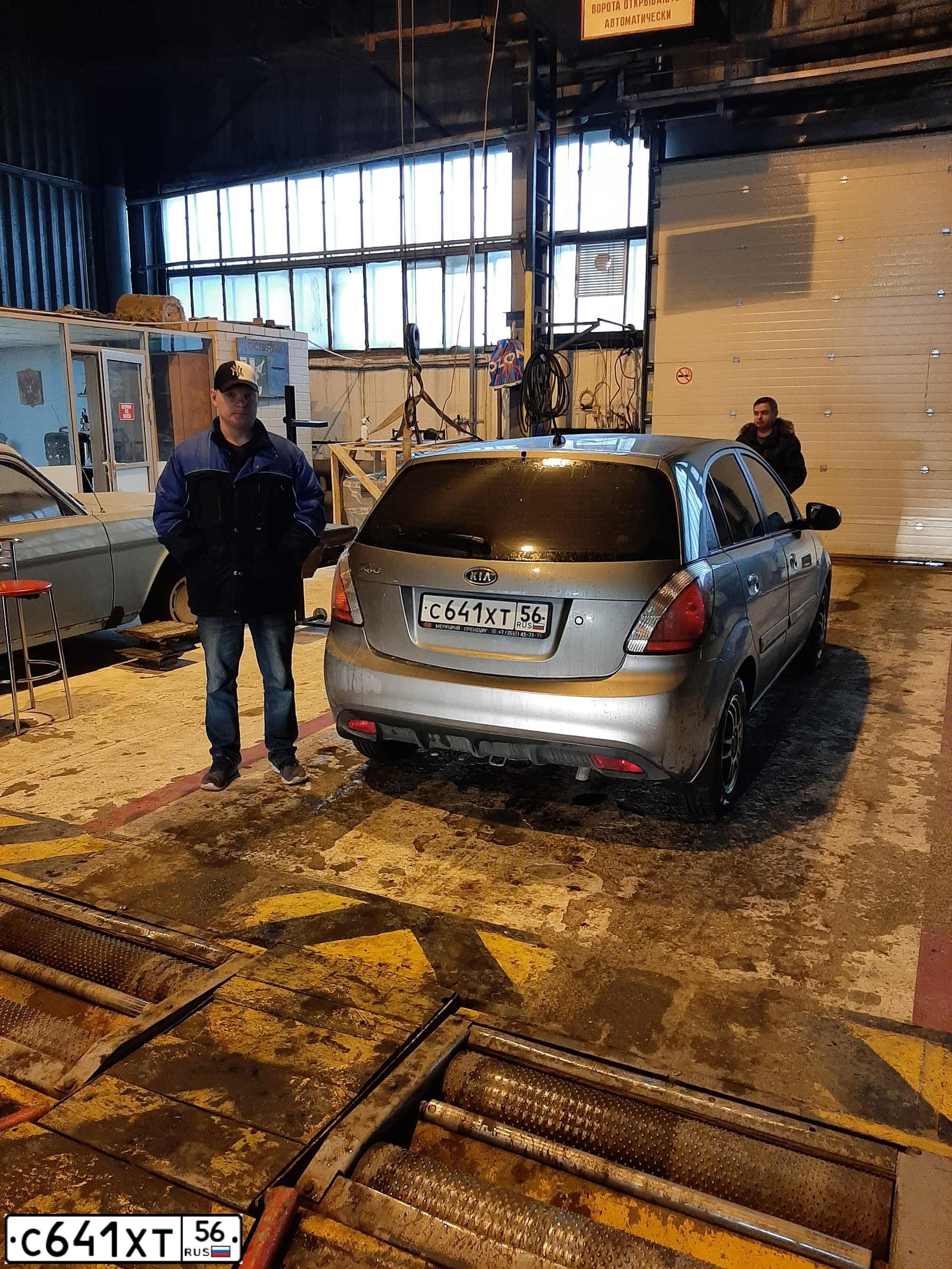 Фото автомобиля LIFAN SOLANO, 2011 — госномер С614ХТ56. Цвет: СТАЛЬНОЙ