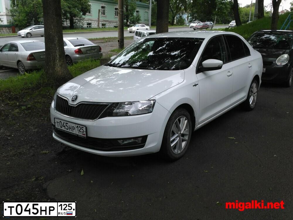 Фото автомобиля SKODA RAPID, 2019 — госномер А515АЕ172. Цвет: Белый