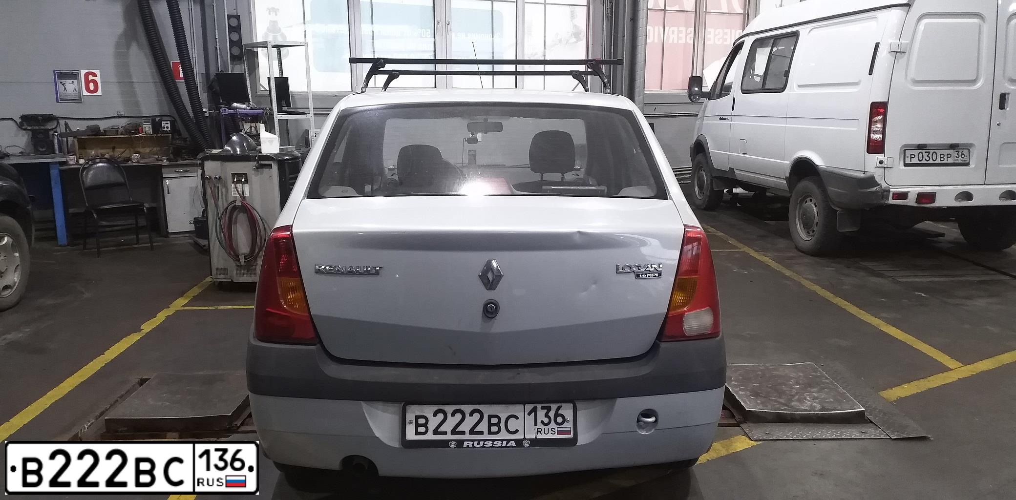 Фото автомобиля RENAULT LOGAN, 2008 — госномер В222ВС136. Цвет: СЕРЫЙ