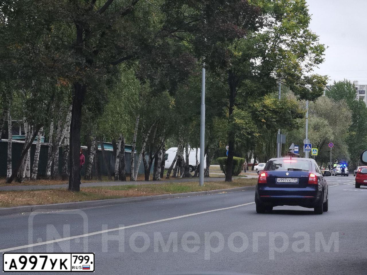 Фото автомобиля SKODA OCTAVIA, 2012 — госномер А997УК799. Цвет: ТЕМНО СИНИЙ