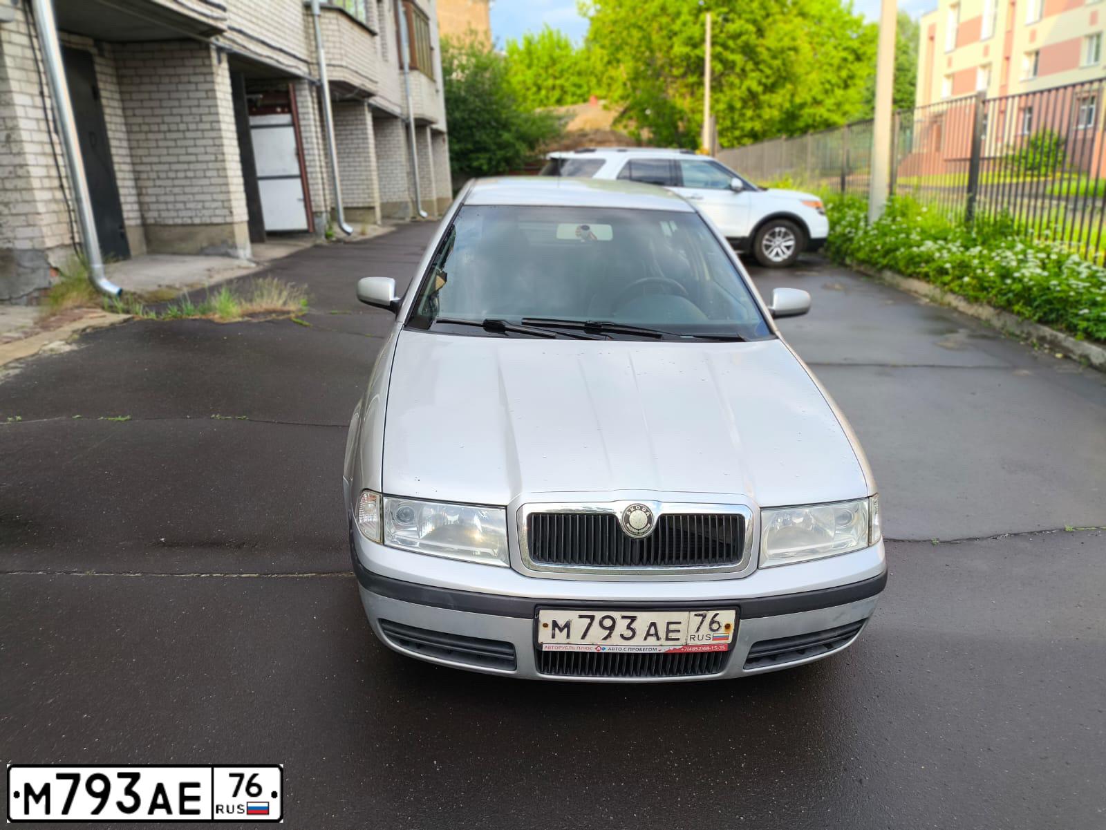 Фото автомобиля LADA 1118 KALINA, 2006 — госномер М793АЕ76. Цвет: СЕРЕБРИСТО-КРАСНЫЙ