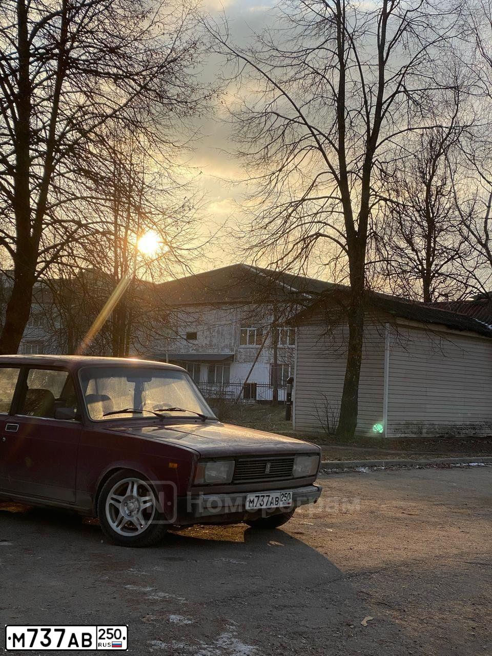 Фото автомобиля LADA 2114 SAMARA, 2008 — госномер М737АВ250. Цвет: ГРАФИТОВЫЙ МЕТАЛЛИК
