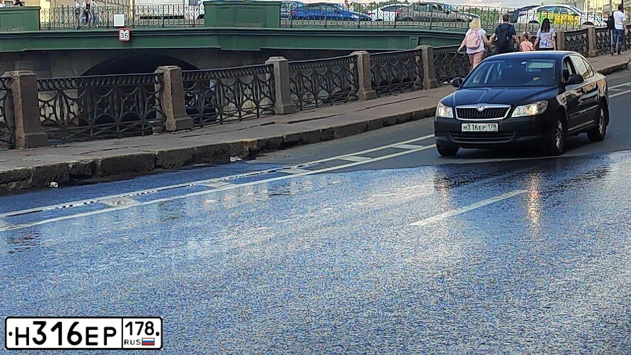 Фото автомобиля MERCEDES S-KLASSE, 2012 — госномер Т250ЕС550. Цвет: Белый