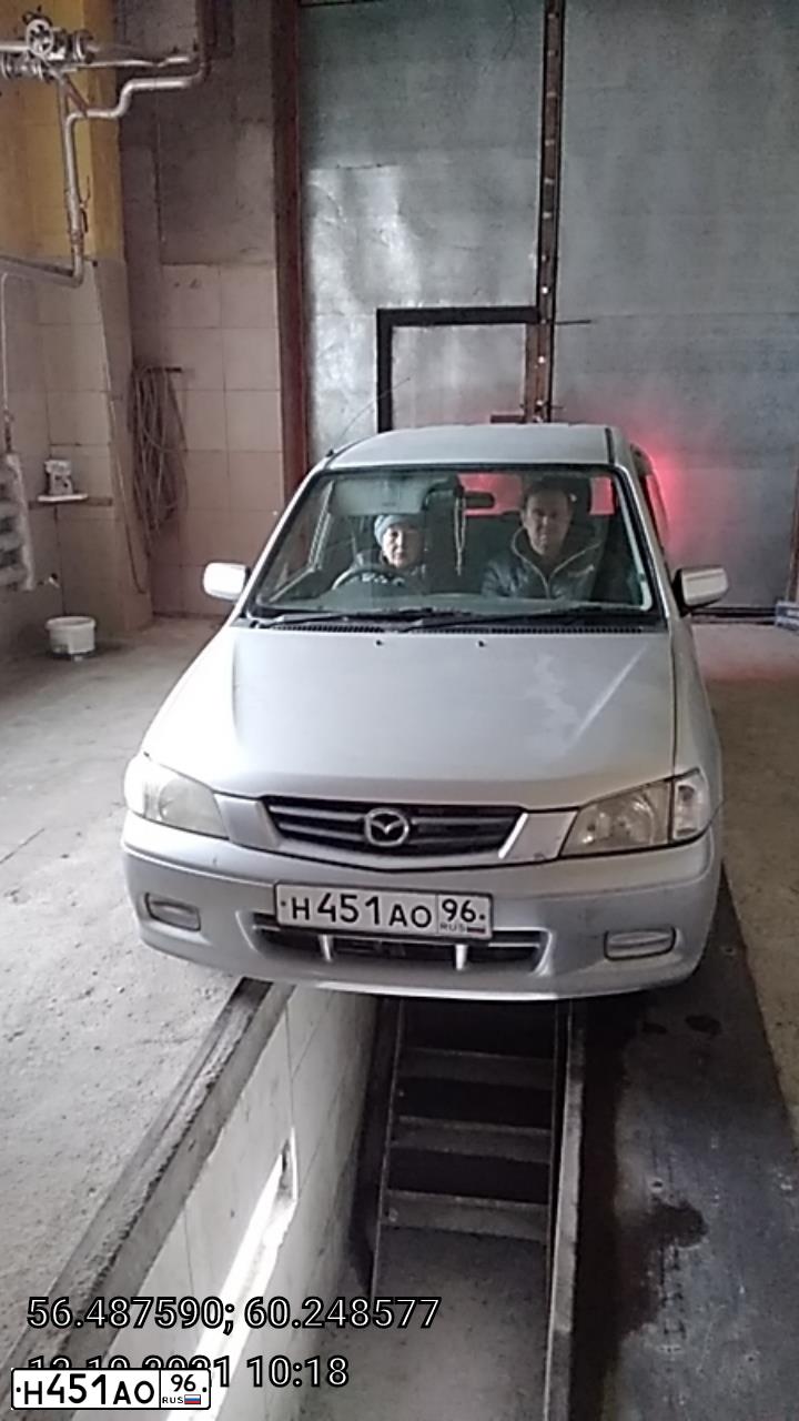 Фото автомобиля МАЗДА ДЕМИО Универсал, 2001 — госномер Н451АО96