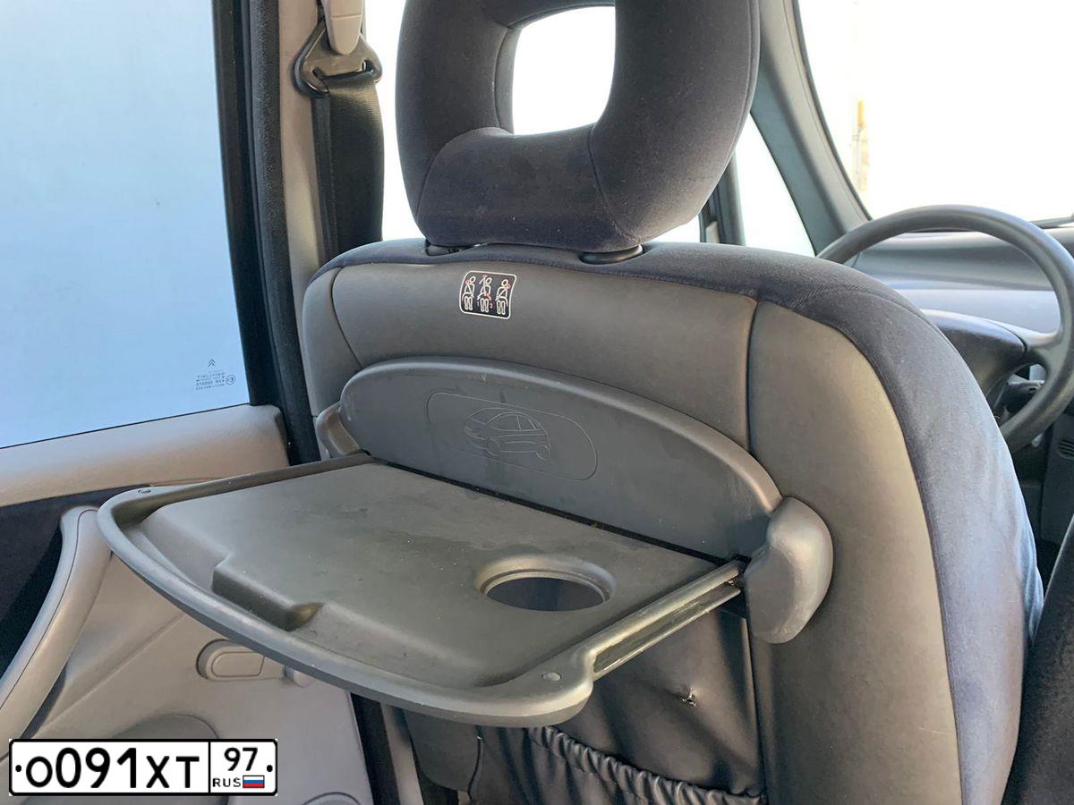 Фото автомобиля CITROEN C4, 2005 — госномер С877ТХ39