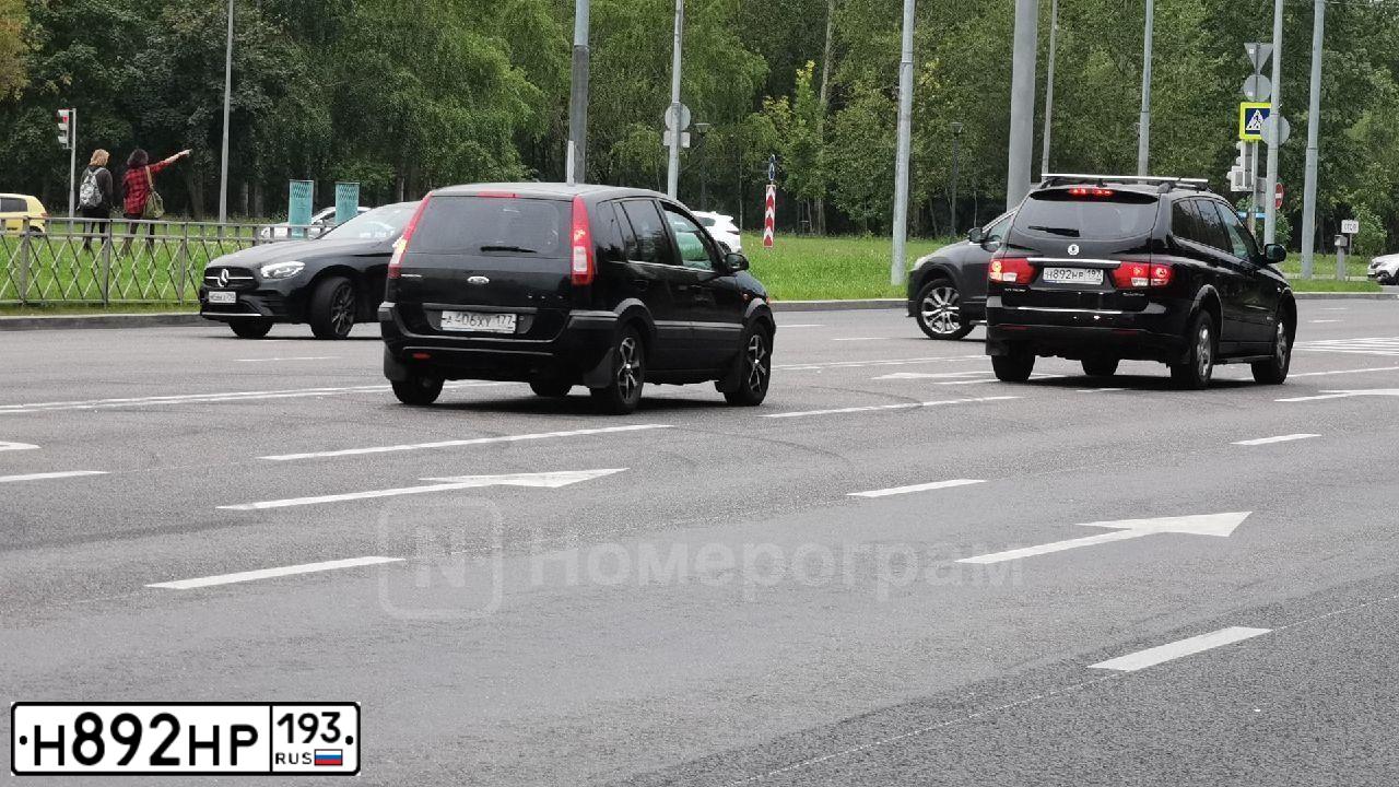 Фото автомобиля LADA 2172 PRIORA, 2008 — госномер К430СР116. Цвет: СРЕДНИЙ СЕРО-ЗЕЛЕНЫЙ МЕТ.