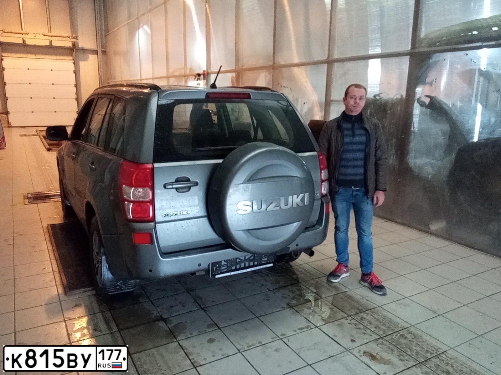 Фото автомобиля SUZUKI /GRAND/ VITARA, 2005 — госномер О200МХ150. Цвет: Серый