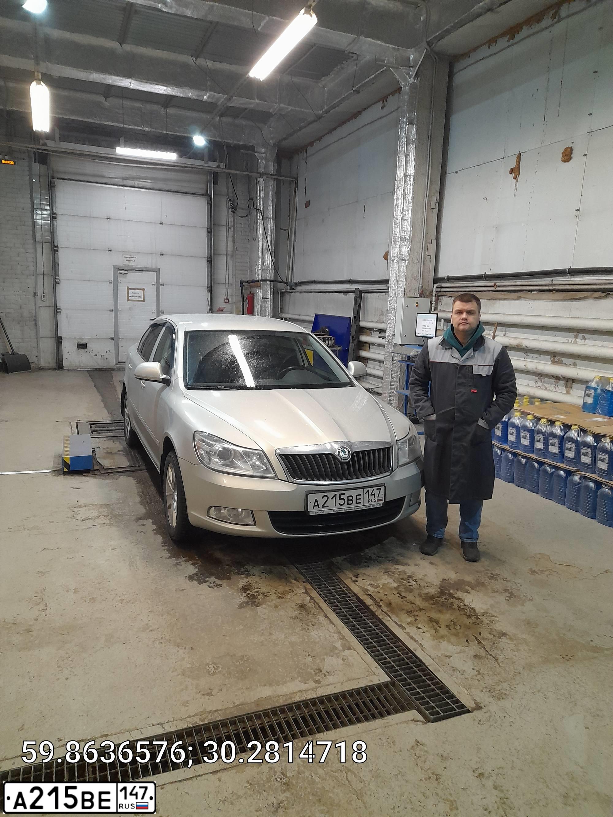 Фото автомобиля SKODA OCTAVIA, 2011 — госномер Е026СМ147