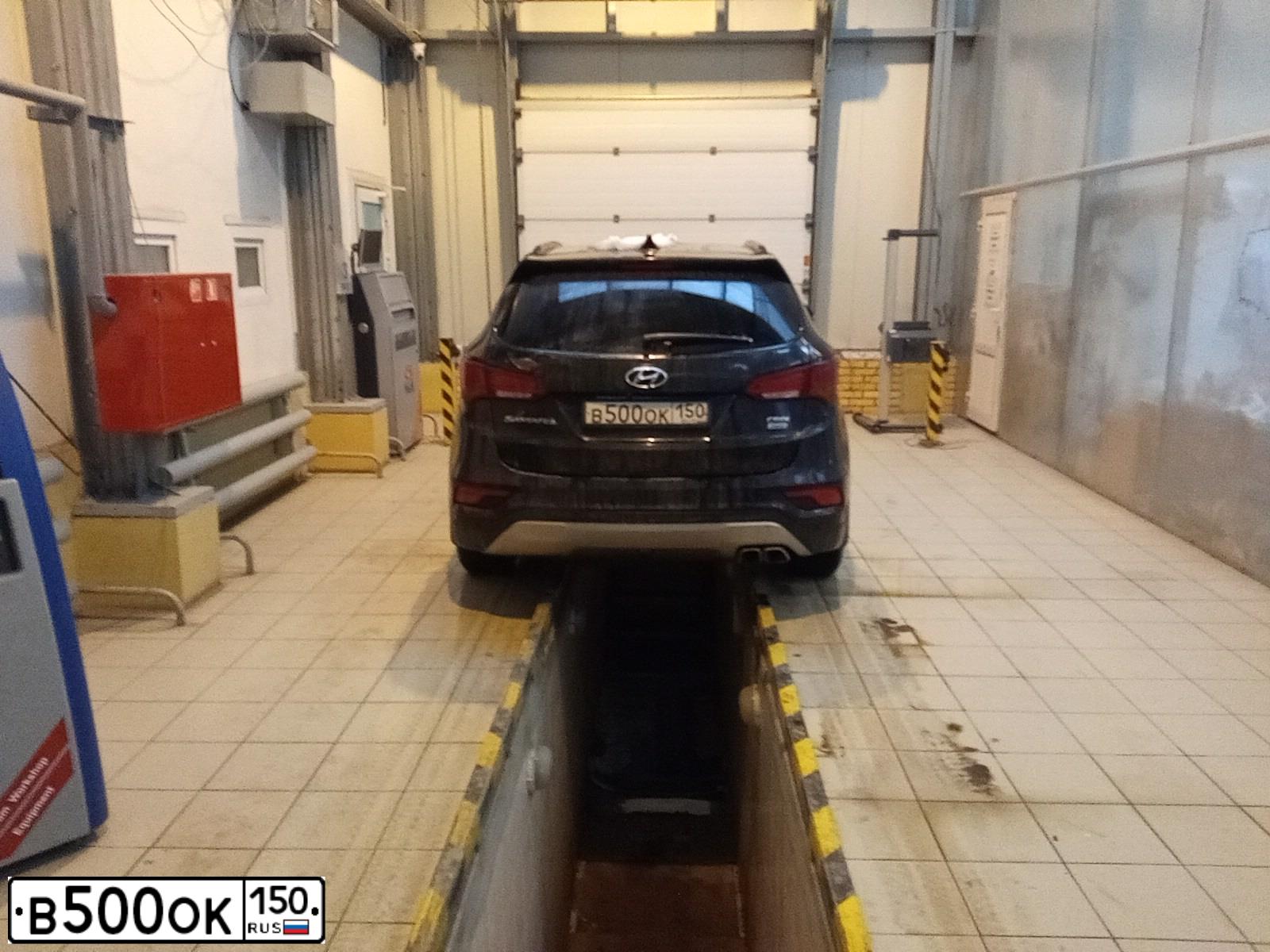 Фото автомобиля SUZUKI SX 4, 2007 — госномер В500ОК150. Цвет: Красный