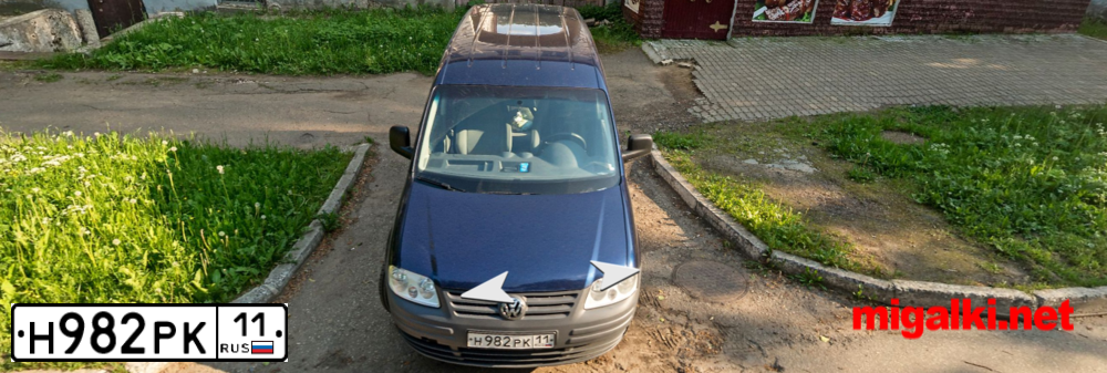Фото автомобиля VOLKSWAGEN CADDY, 2008 — госномер Н982РК11. Цвет: ТЕМНО-СИНИЙ