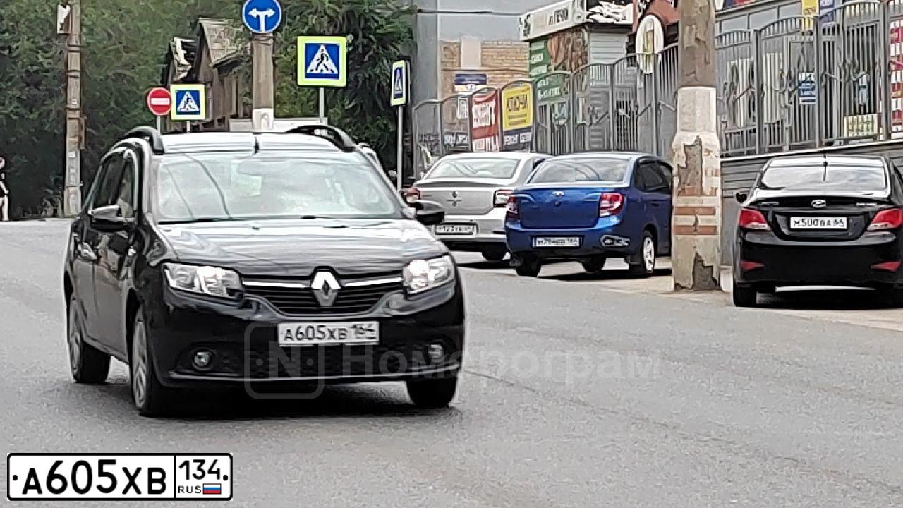 Фото автомобиля AUDI A6, 2000 — госномер Р380АА34. Цвет: СИНИЙ