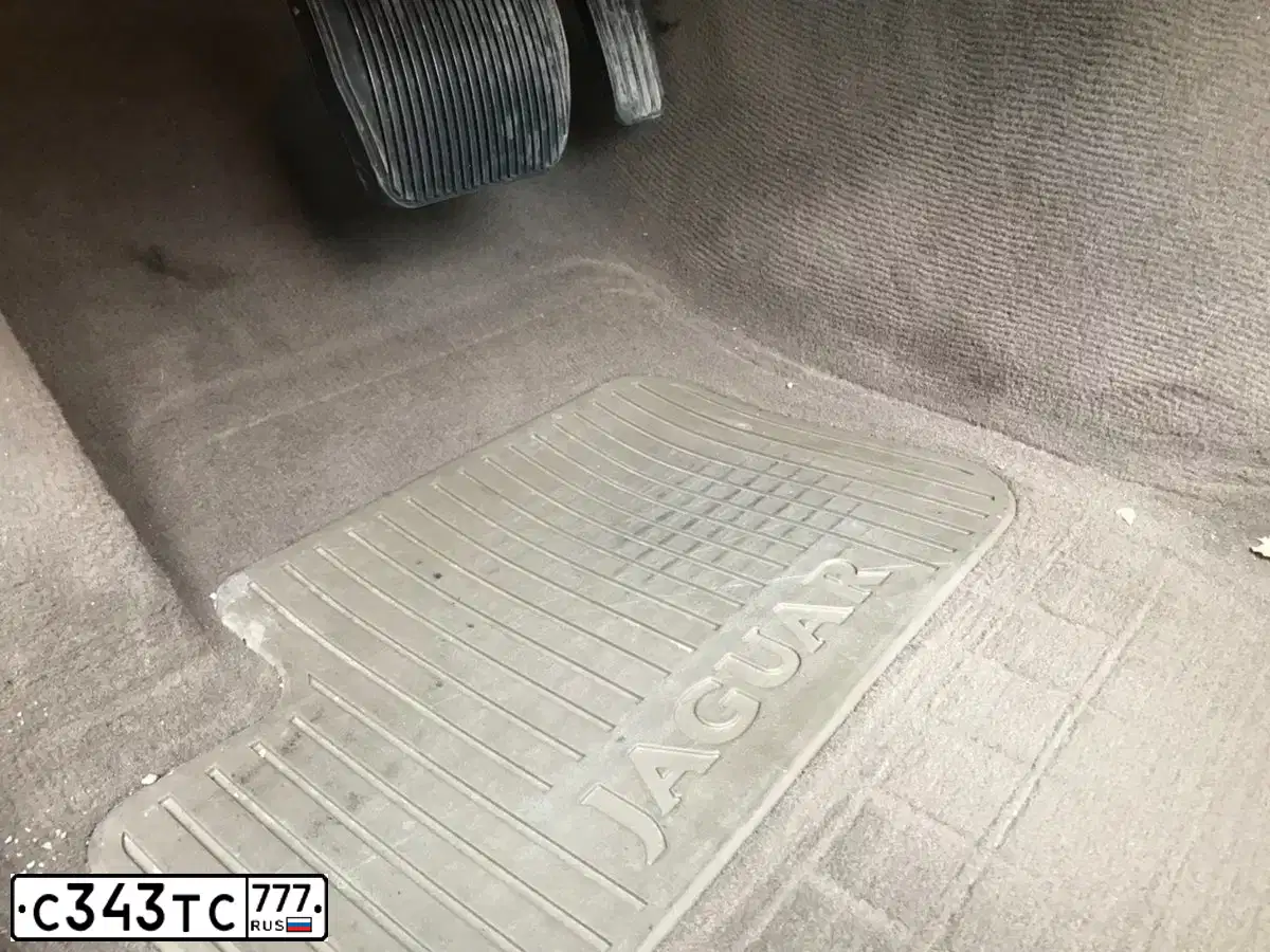 Фото автомобиля BMW M5, 2012 — госномер Н594АА82. Цвет: синий