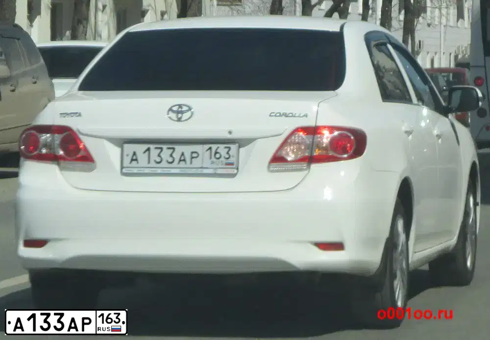Фото автомобиля TOYOTA COROLLA, 2012 — госномер А133АР163. Цвет: Белый