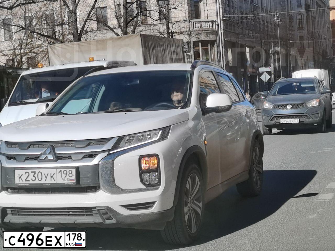 Фото автомобиля SSANGYONG ACTYON, 2014 — госномер С496ЕХ178. Цвет: синий