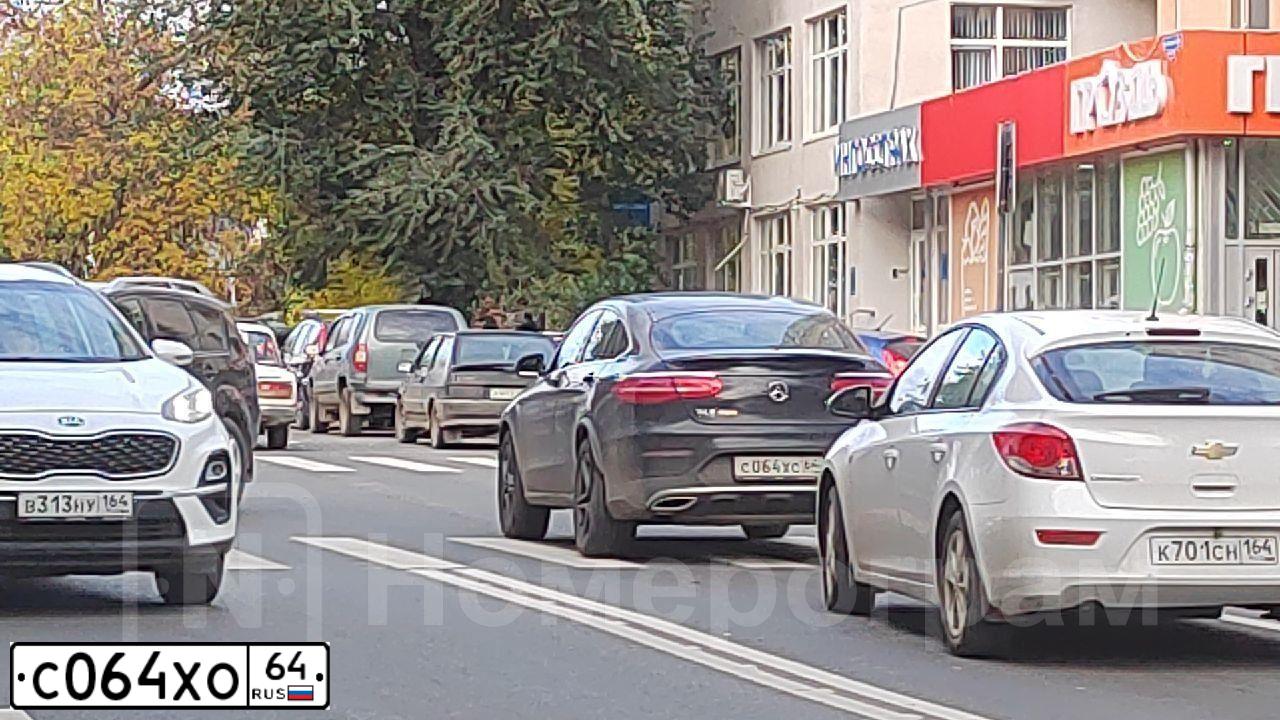 Фото автомобиля VOLKSWAGEN PASSAT, 1997 — госномер Е612СА790. Цвет: синий