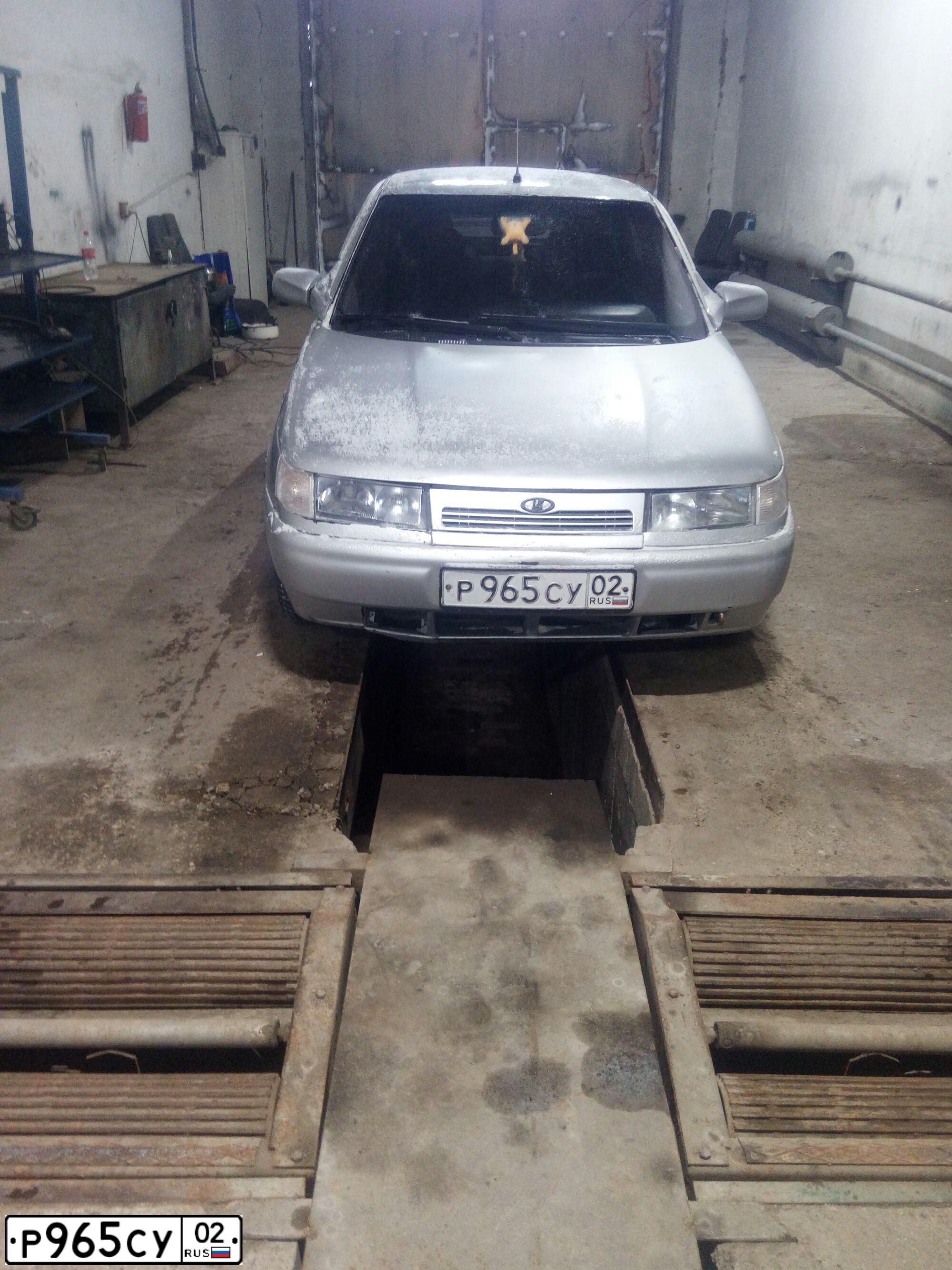 Фото автомобиля LADA 2110, 2003 — госномер Р965СУ02. Цвет: СВЕТЛО-СЕРЕБРИСТЫЙ МЕТАЛЛИК