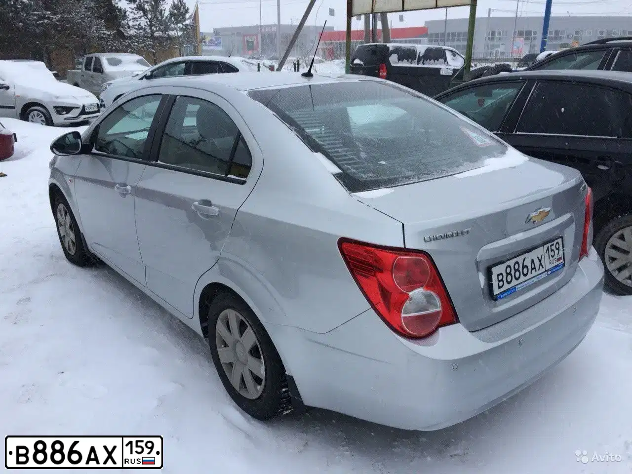 Фото автомобиля CHEVROLET AVEO, 2012 — госномер Х381ВН102. Цвет: Серебристый
