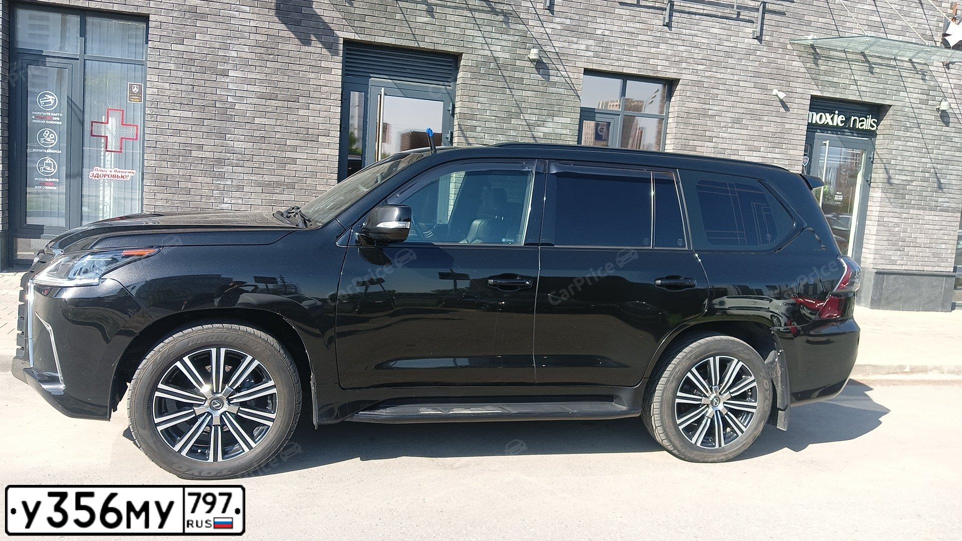Фото автомобиля LEXUS S LX, 2019 — госномер О001ОО17. Цвет: ЧЕРНЫЙ