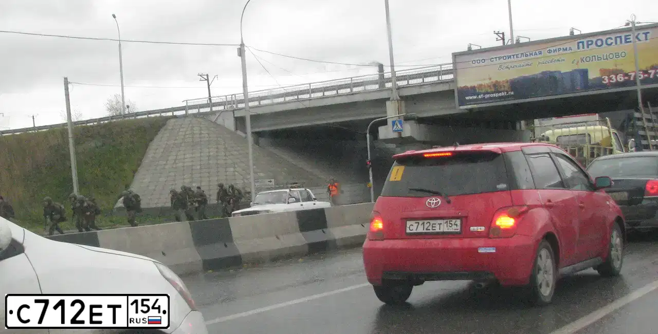 Фото автомобиля TOYOTA IST, 2002 — госномер С712ЕТ154