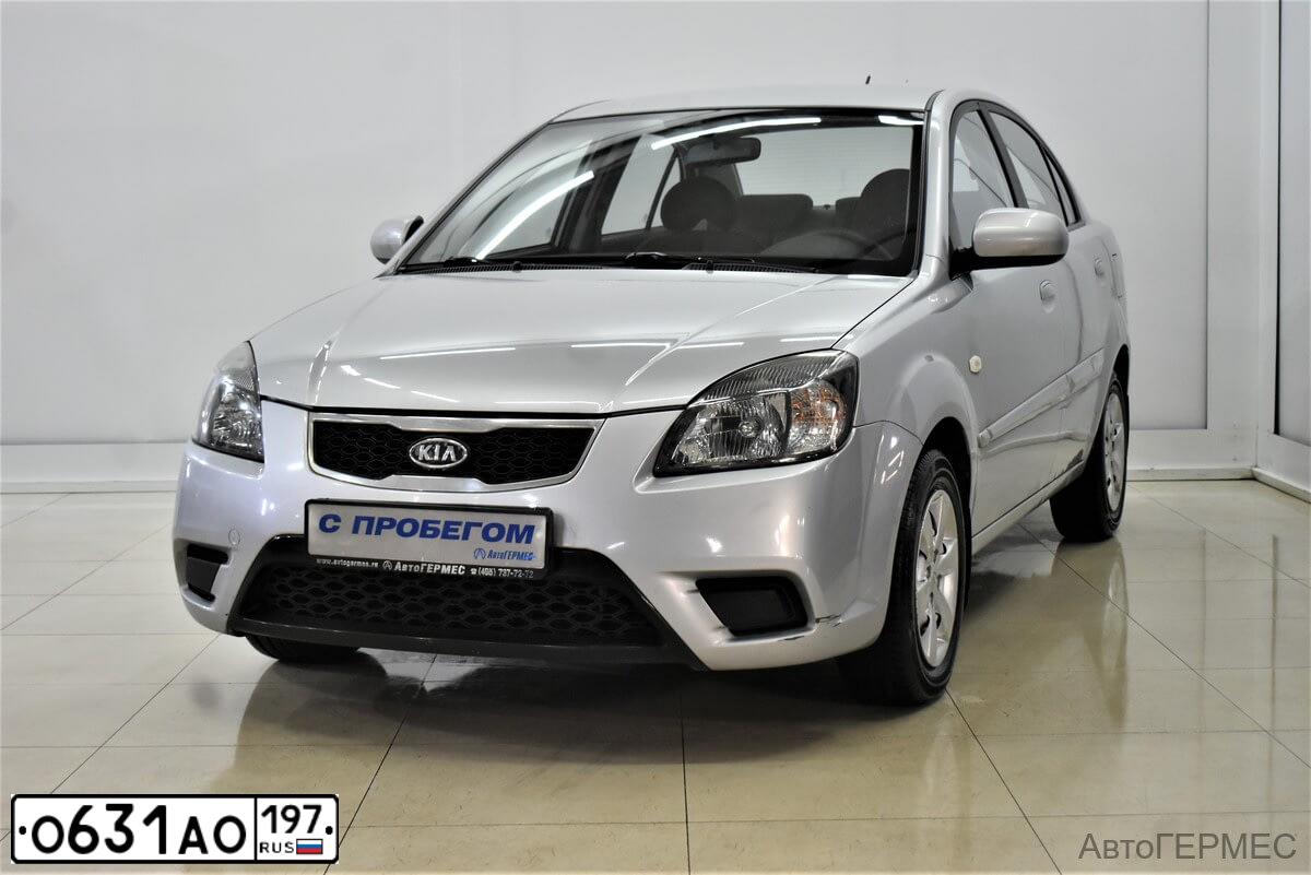 Фото автомобиля KIA RIO, 2010 — госномер Е312ТО69. Цвет: Серебристый