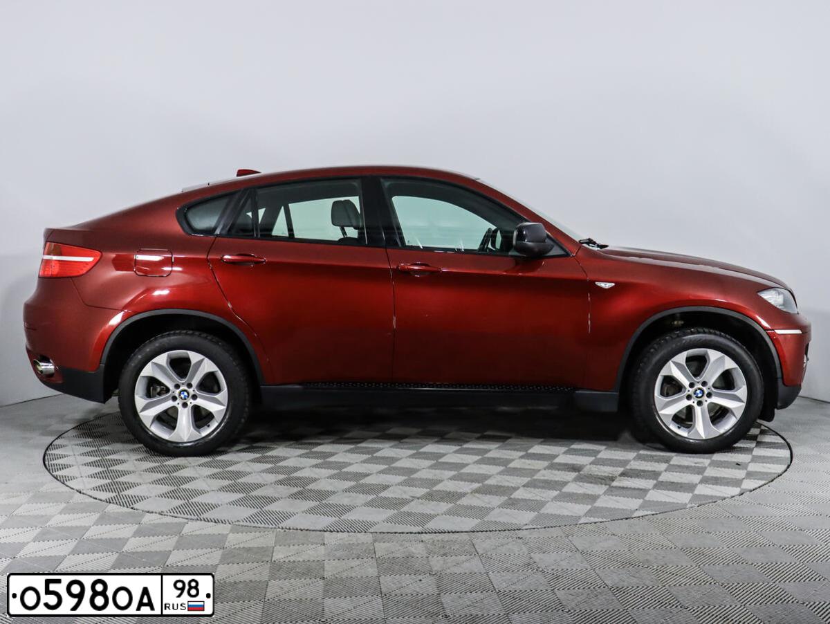Фото автомобиля BMW X6, 2008 — госномер Н618ВС198. Цвет: Красный