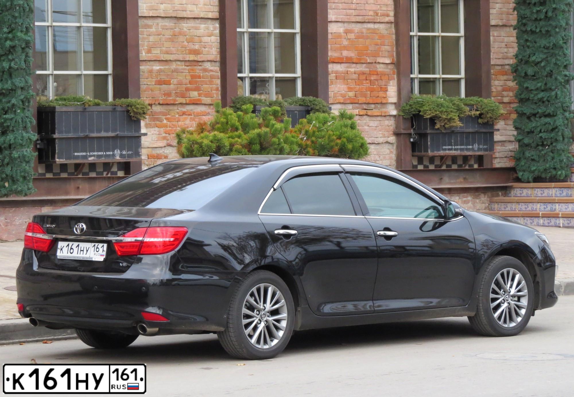 Фото автомобиля TOYOTA CAMRY, 2013 — госномер К161НУ161. Цвет: ЧЕРНЫЙ МЕТАЛЛИК