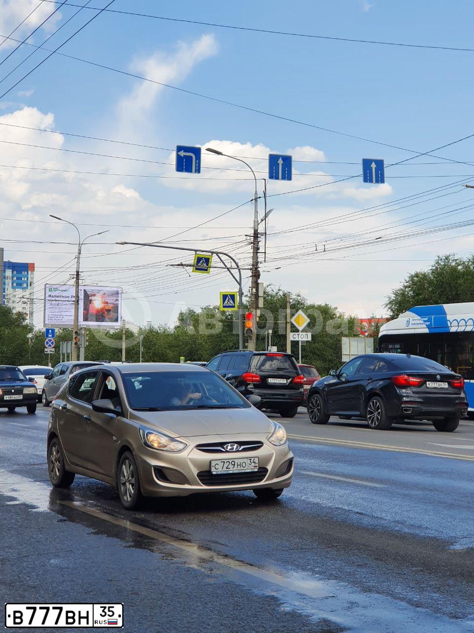 Фото автомобиля TOYOTA LAND CRUISER 150, 2010 — госномер О488КО29