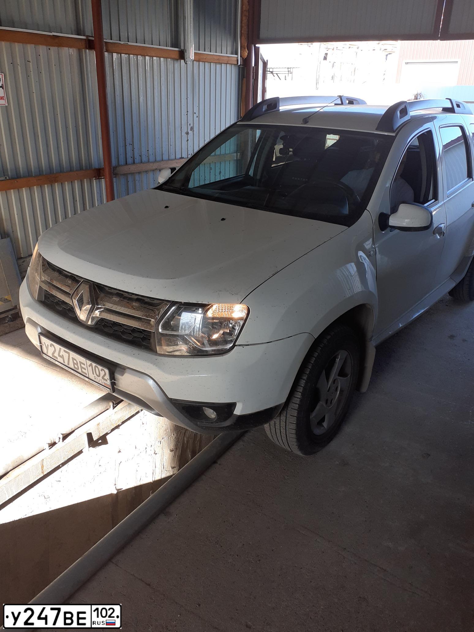 Фото автомобиля RENAULT DUSTER, 2016 — госномер У247ВЕ102