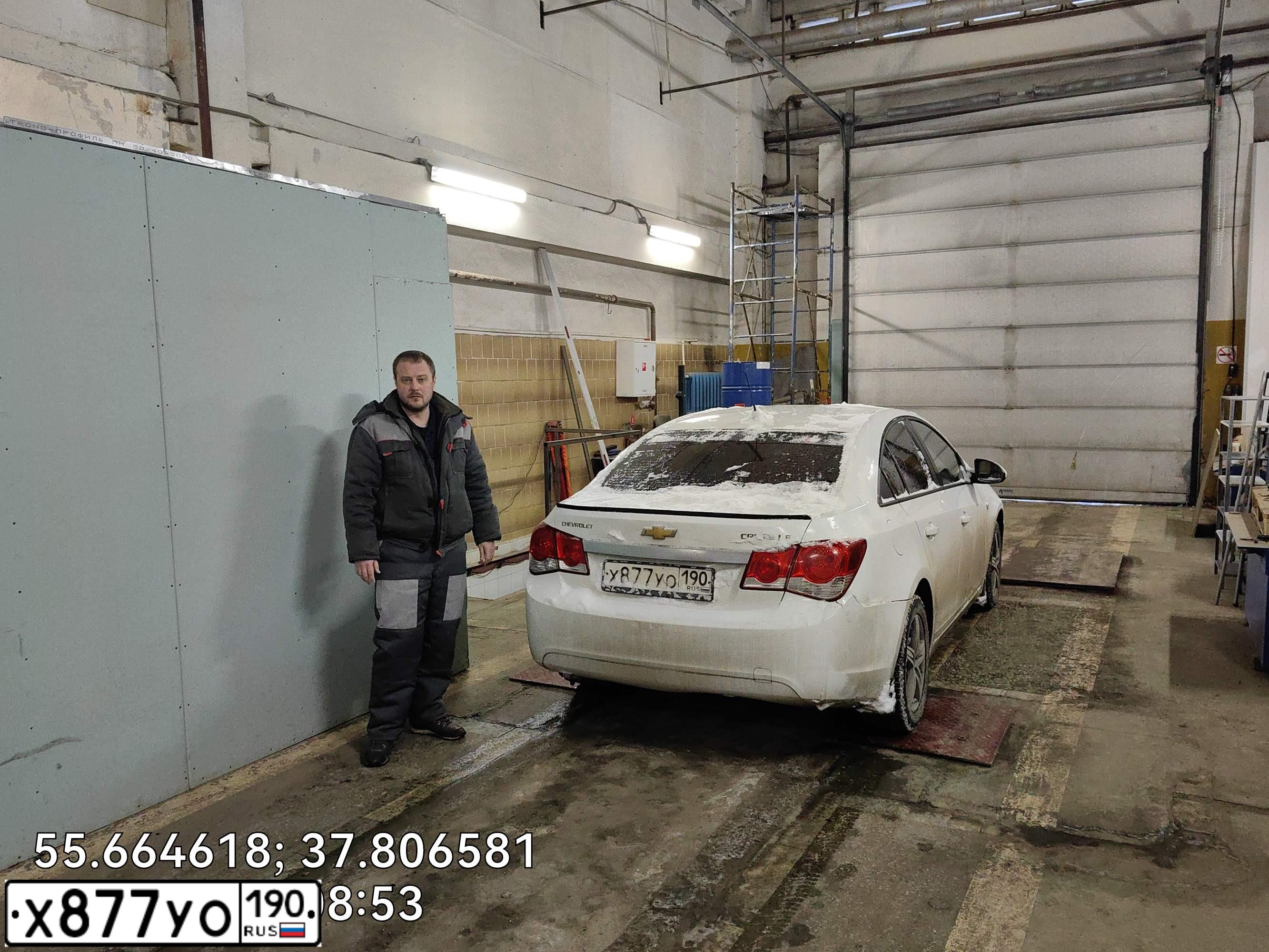 Фото автомобиля CHEVROLET CRUZE, 2012 — госномер С677УС790. Цвет: Белый