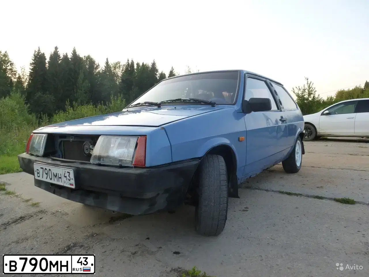 Фото автомобиля LADA 2108 SAMARA, 1990 — госномер В790МН43. Цвет: СИНИЙ