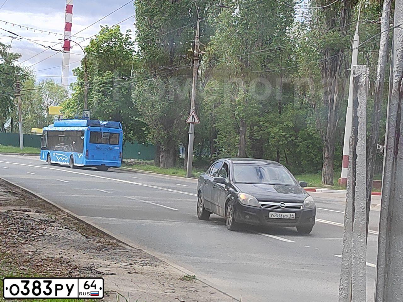 Фото автомобиля OPEL ASTRA, 2008 — госномер В404ТВ150. Цвет: ЧЕРНЫЙ
