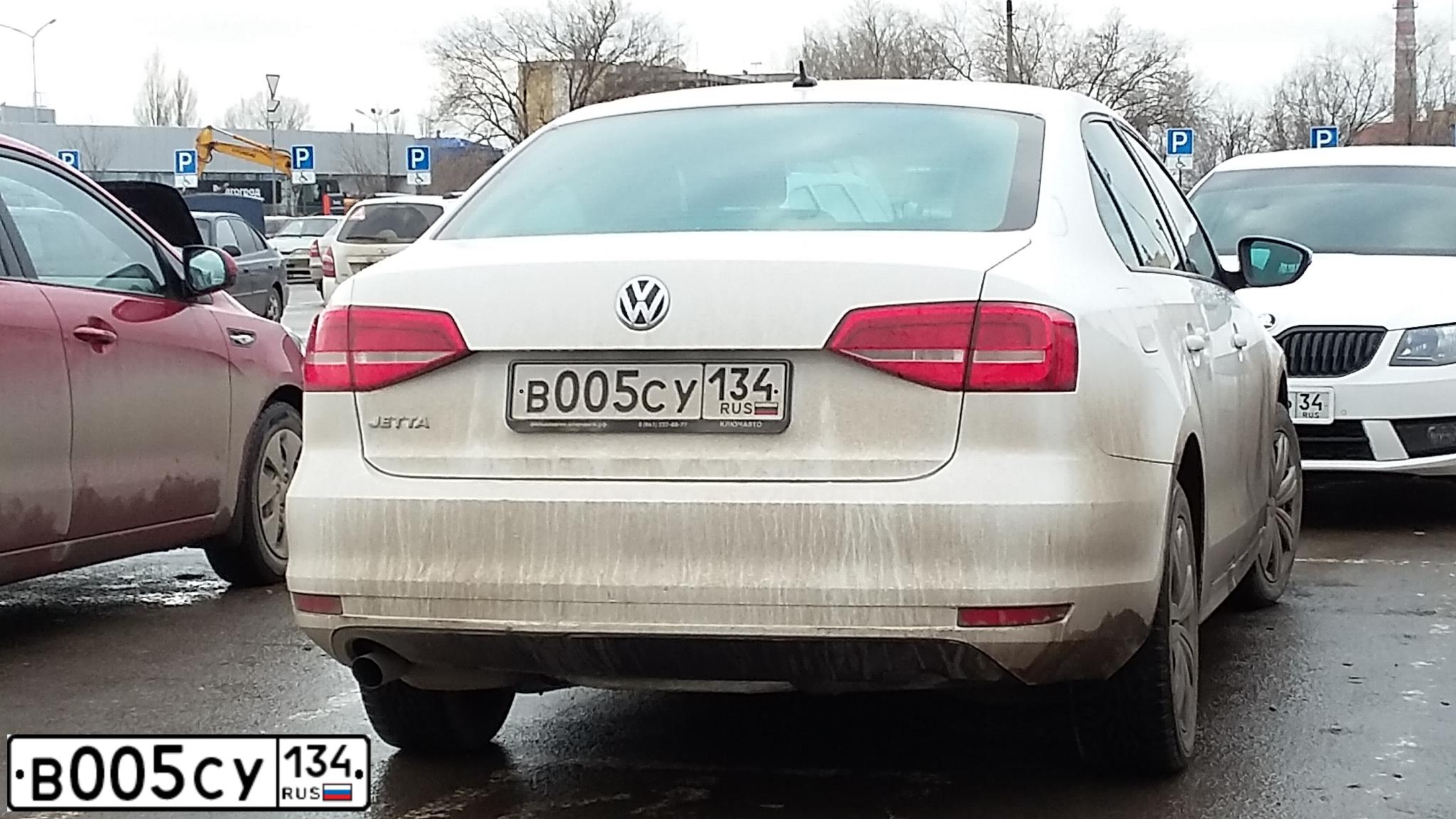 Фото автомобиля BMW X1, 2012 — госномер В008ВН134. Цвет: СЕРЫЙ МЕТАЛЛИК