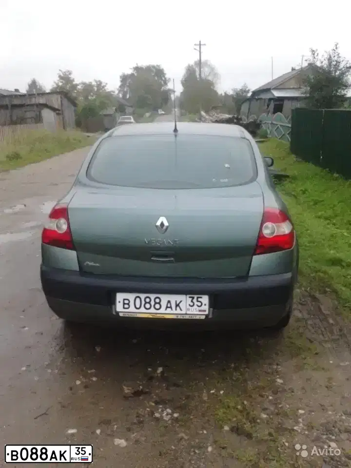 Фото автомобиля RENAULT MEGANE, 2005 — госномер О847ВУ29. Цвет: СЕРО-ЗЕЛЕНЫЙ
